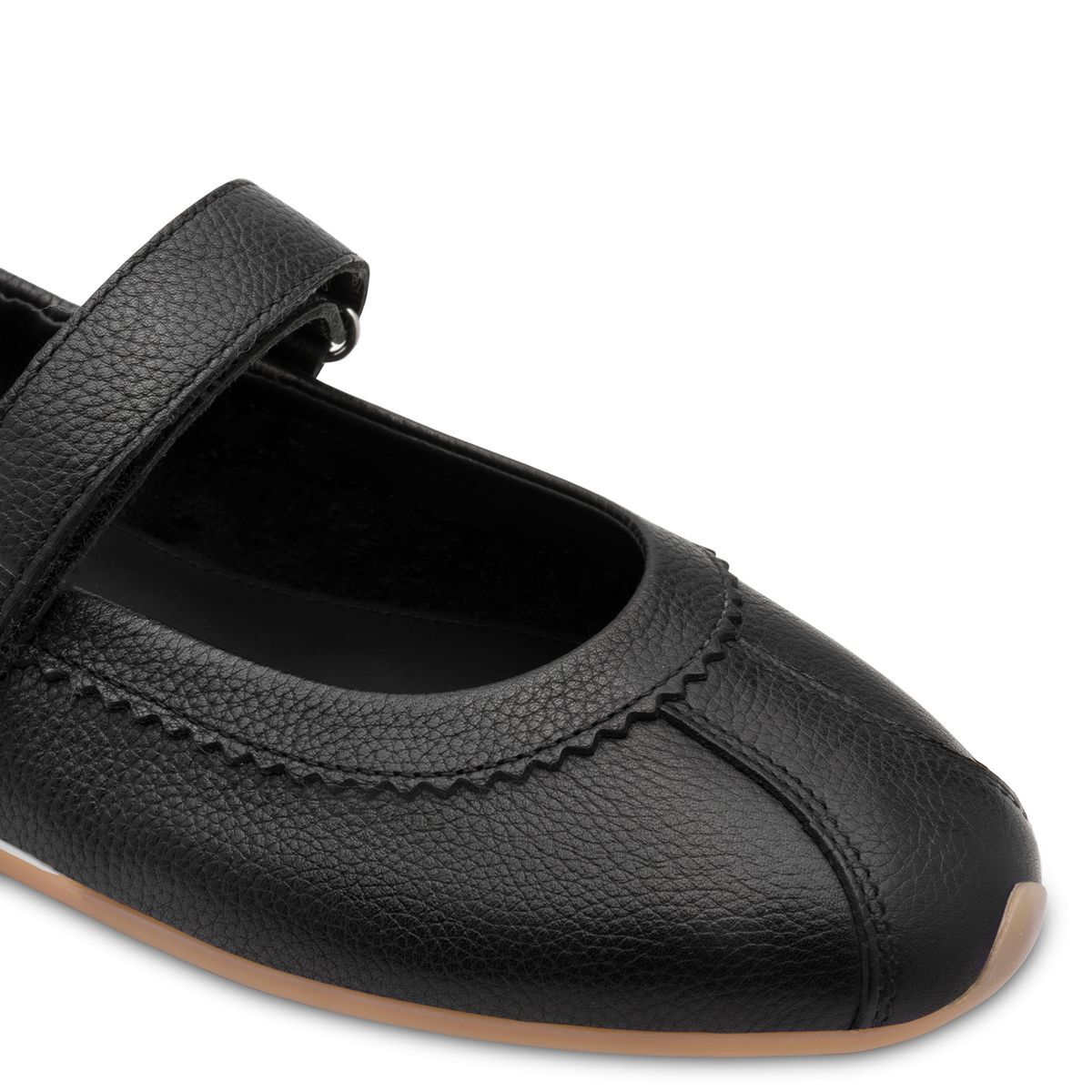 Ballerine en cuir noir, TAMARIS