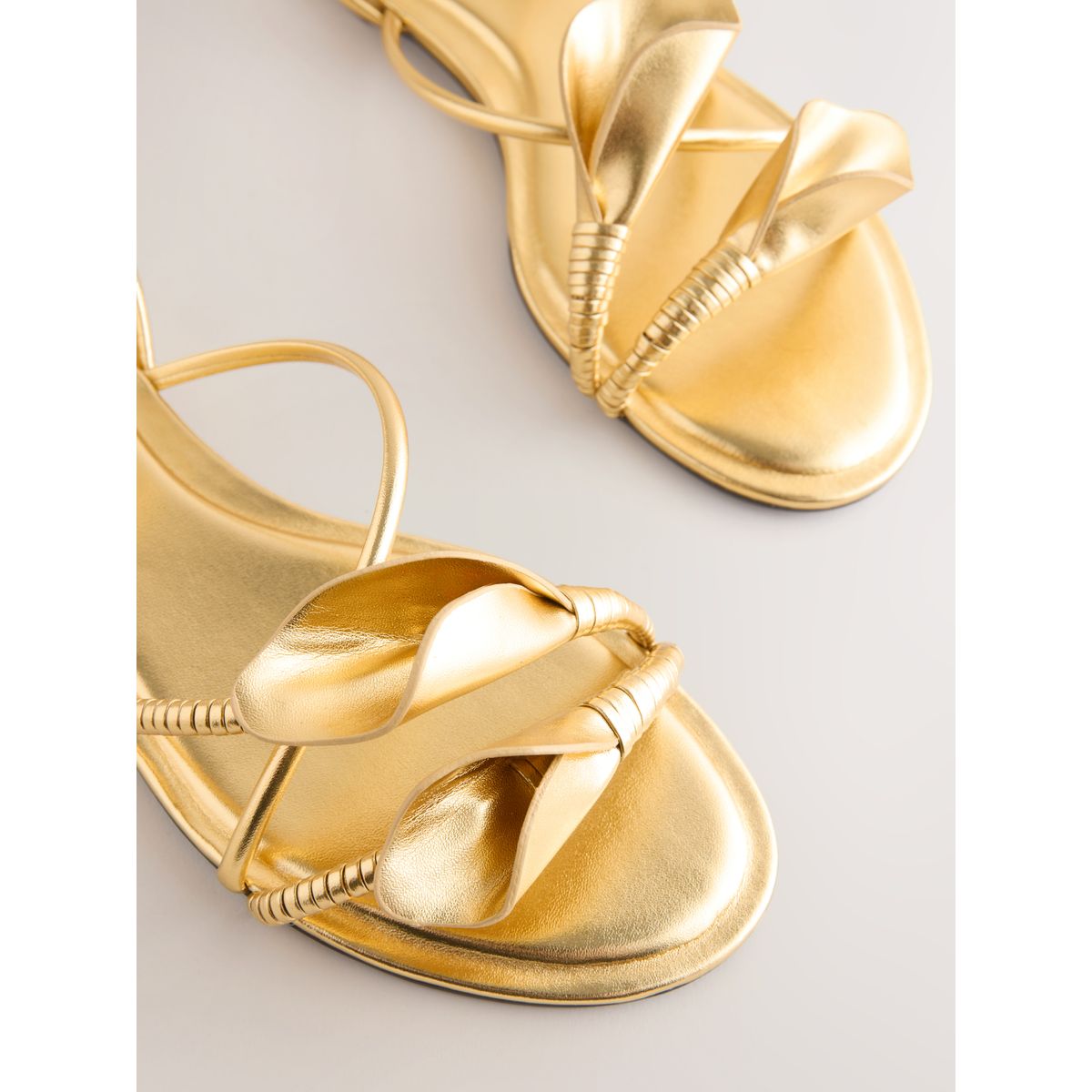 Sandales corsage forever comfort® à brides doré, NEXT