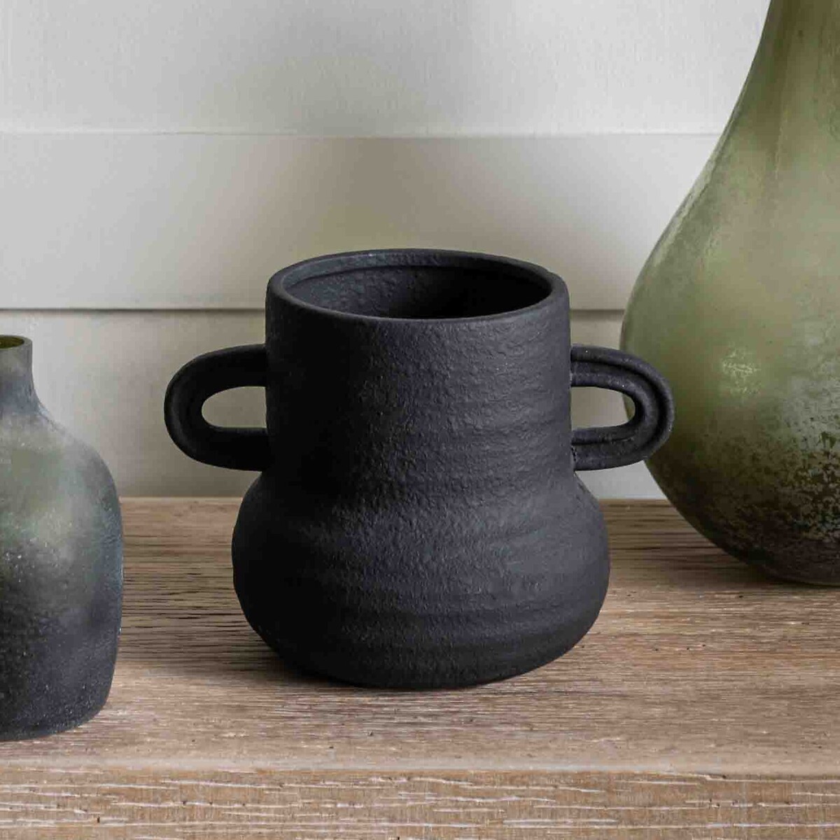 19cm Contemporary Handled Vase black, ÉDITÉ