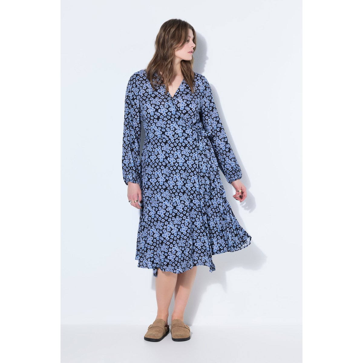 Robe portefeuille maxi, coupe évasée bleu pigeon, STUDIO UNTOLD