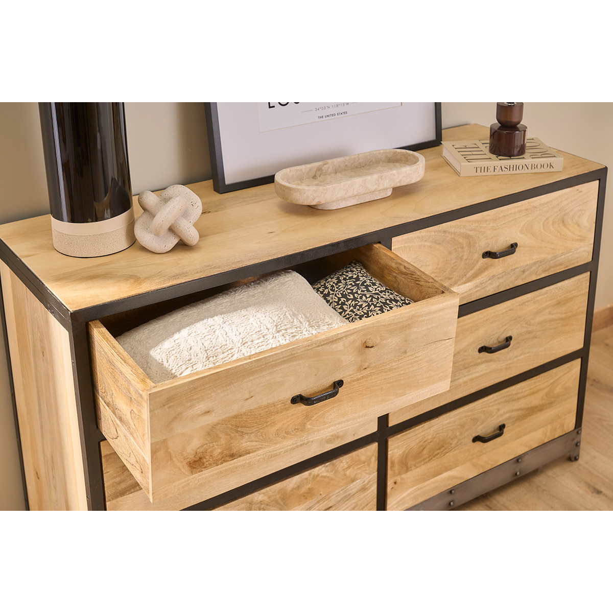 Commode industrielle en bois manguier massif et métal noir 6 tiroirs L130 cm INDUSTRIA bois clair / noir, MILIBOO