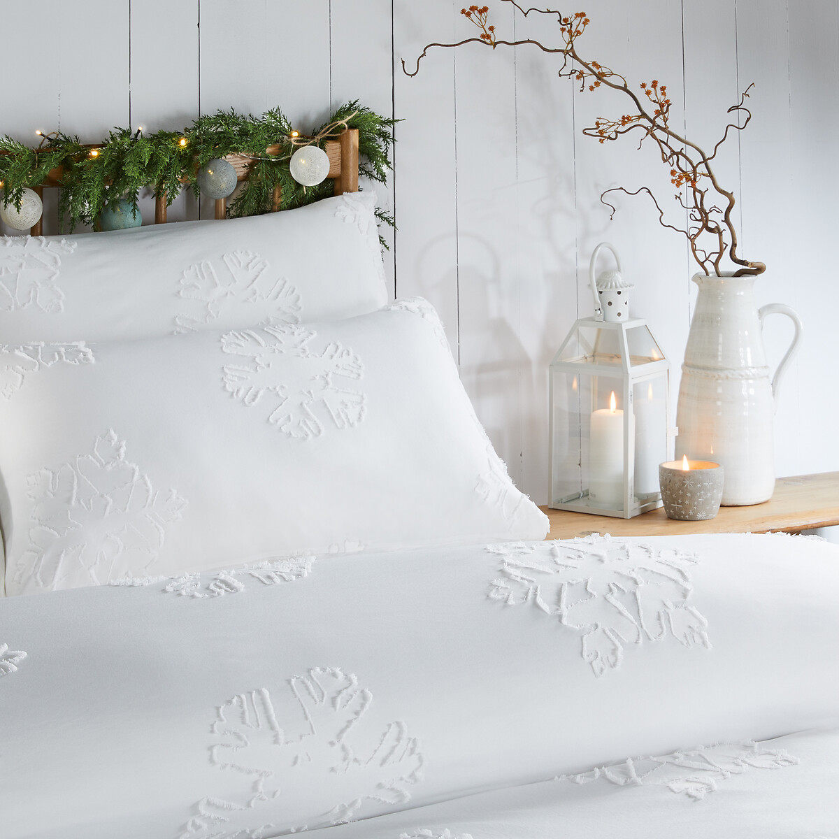 Duvet Day Snow Crystal Tufted Soft Touch Duvet Cover and Pillowcase Set white, DUVET DAY