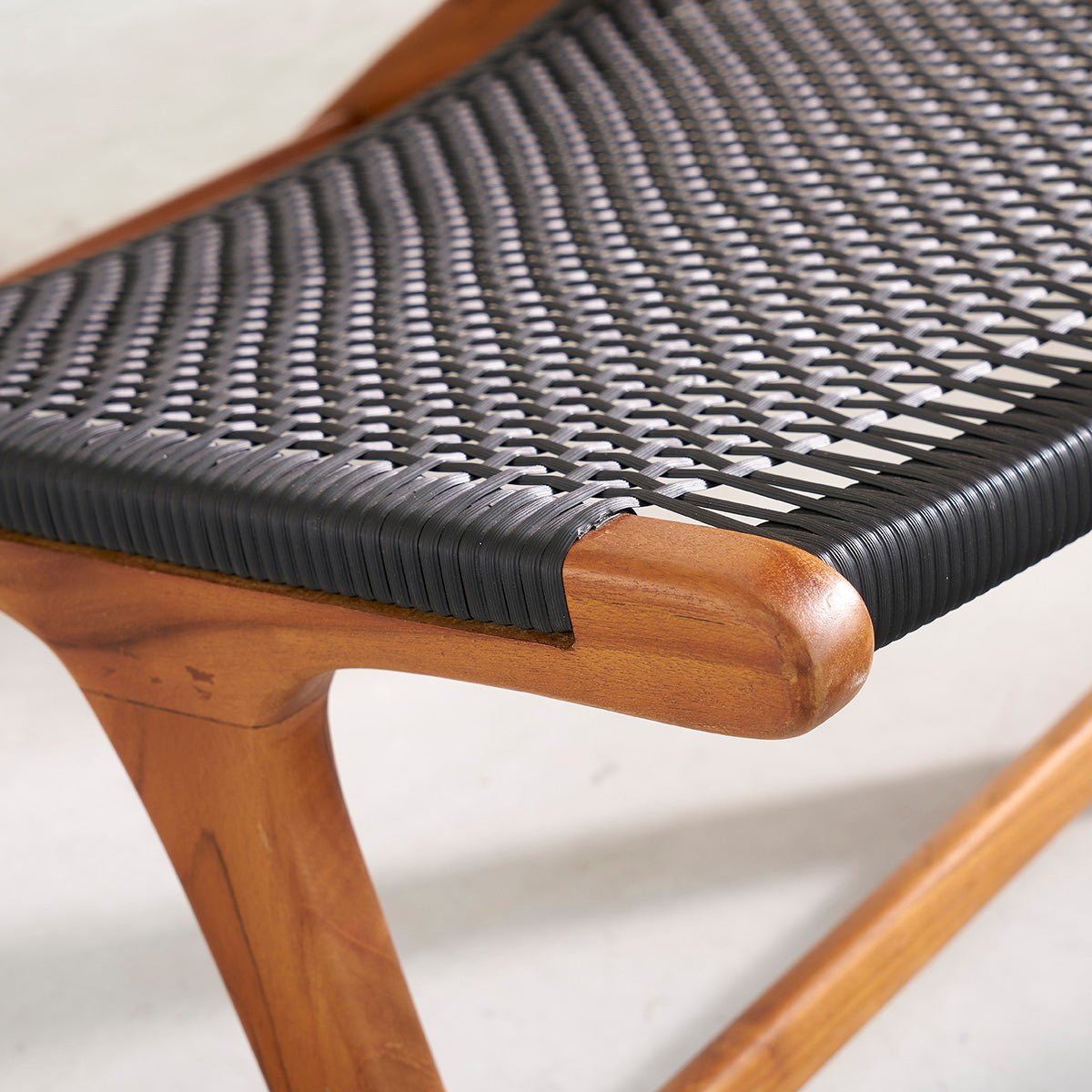 Fauteuil en teck massif et tissage  LINA marron, BERAH GETAH
