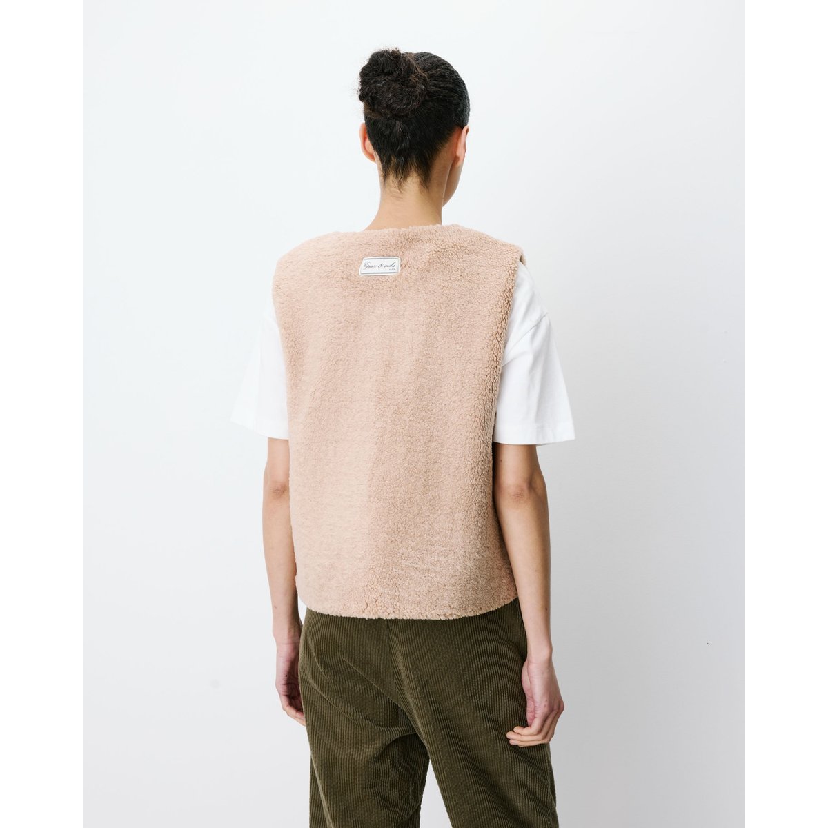 Veste sans manches en fausse shearling beige Avery beige, GRACE & MILA