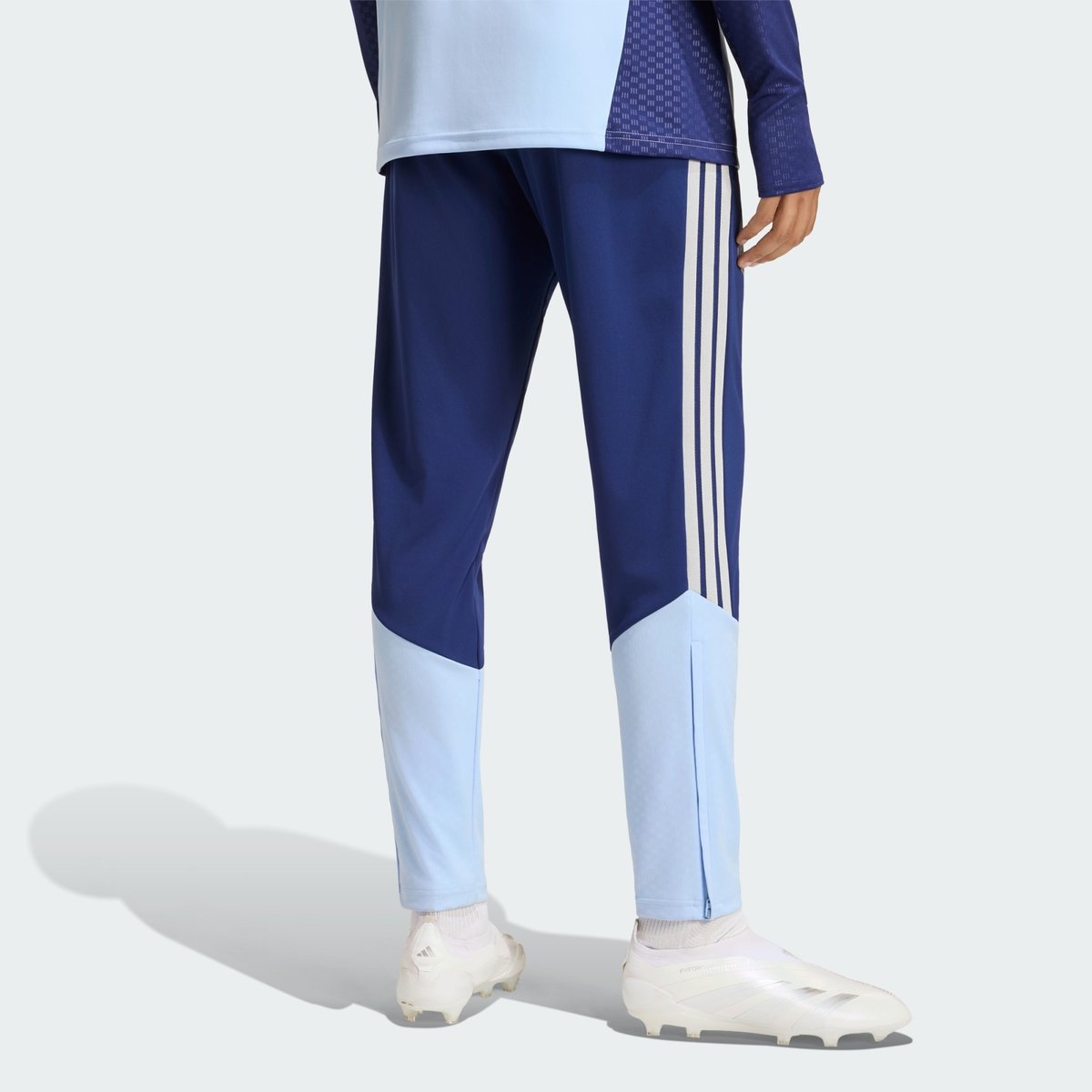 Pantalon D'entraînement Ajax Amsterdam 26/27 Tiro26 Pantalon D'entraînement Ajax Amsterdam 26/27 Tiro26 night sky / glow blue, adidas Performance