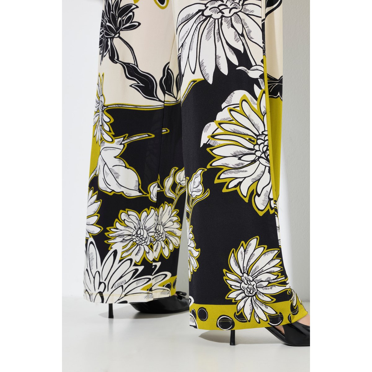 Pantalon en tissu piqué à fleurs vert moutarde, ULLA POPKEN