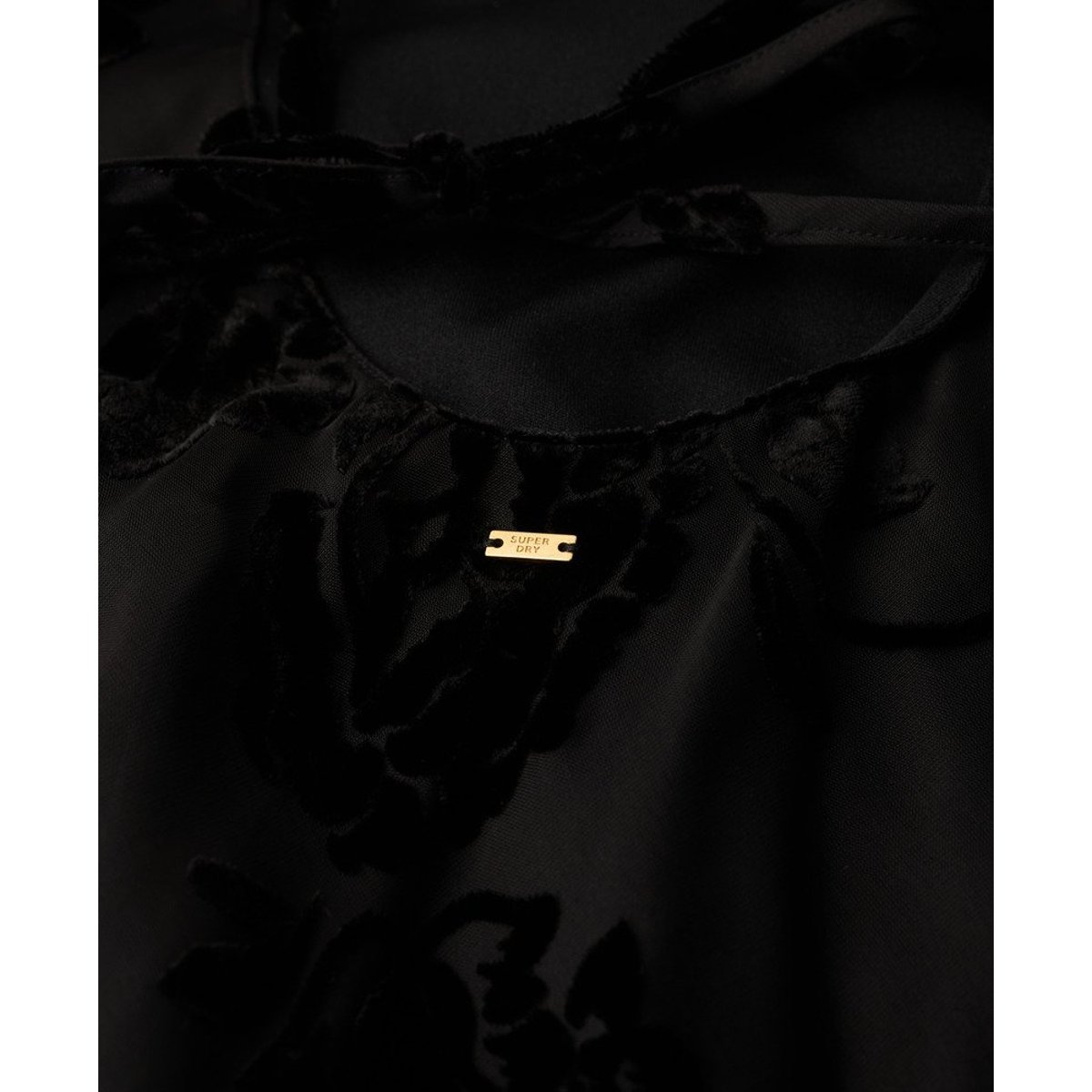 Robe à enfiler mi-longue effet dévoré à col bénitier motif floral noir, SUPERDRY