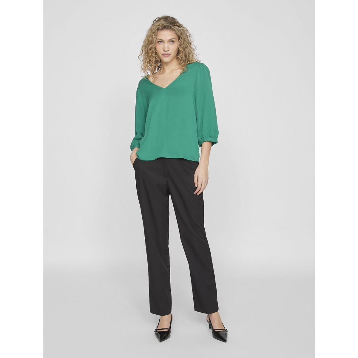 Blusa con cuello de pico y espalda de encaje verde, VILA