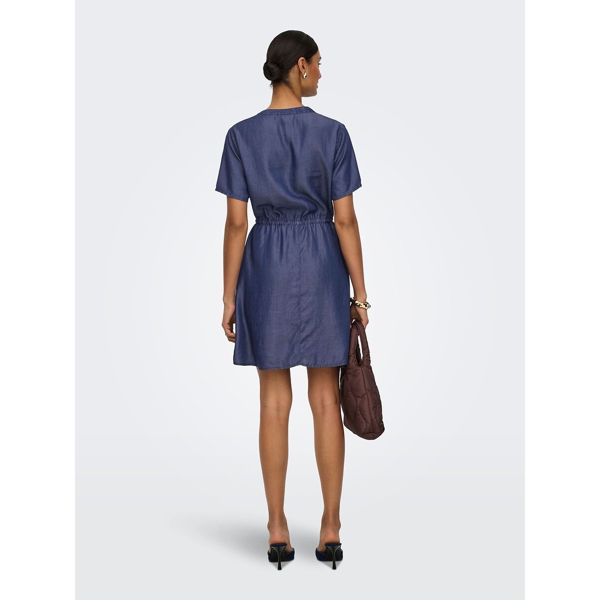 Robe courte, col V bleu foncé, JDY