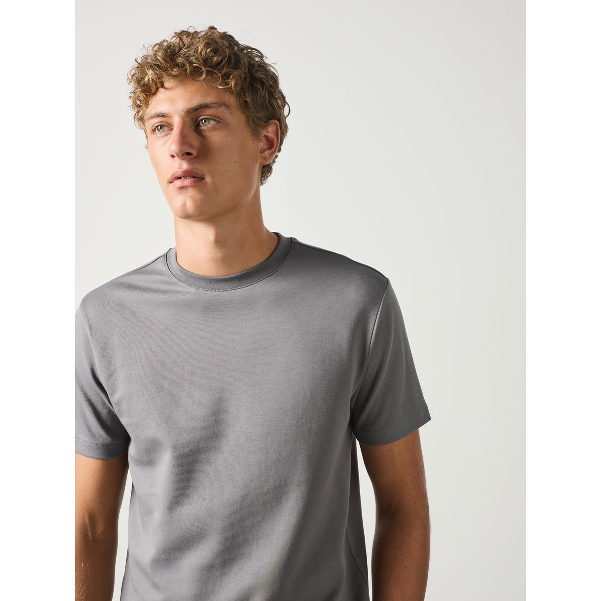 T-shirt épais et doux motionflex gris, NEXT