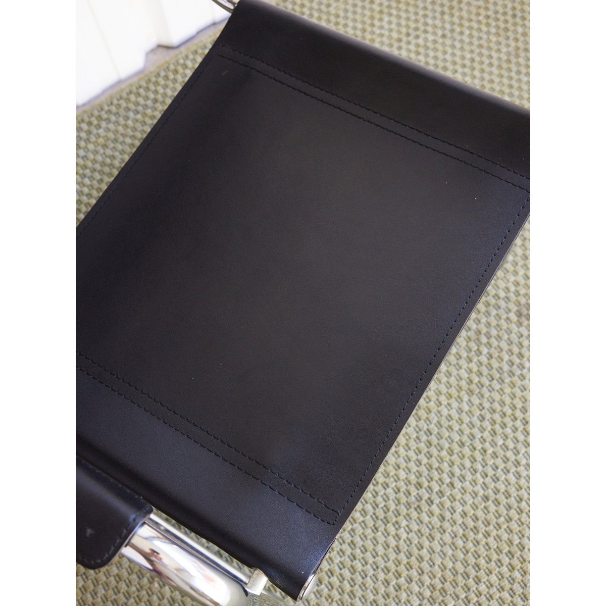 Fauteuil en chrome Jakob N°1398 - Bon état noir, DEBONGOUT