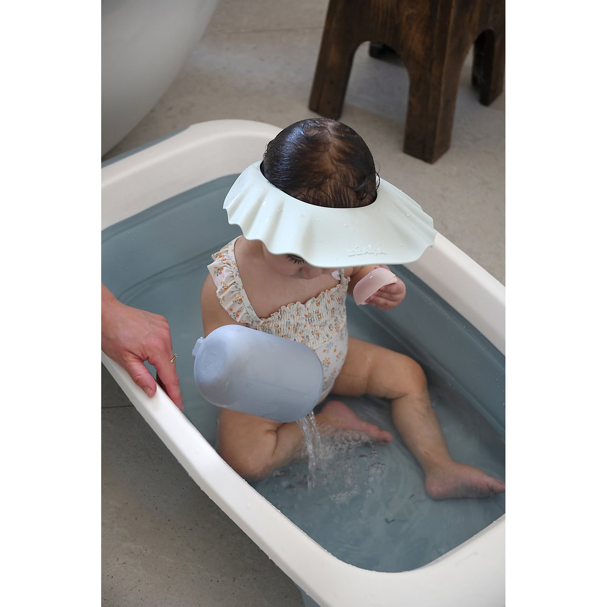 Visière de bain bébé en silicone vert brumeux, BEABA