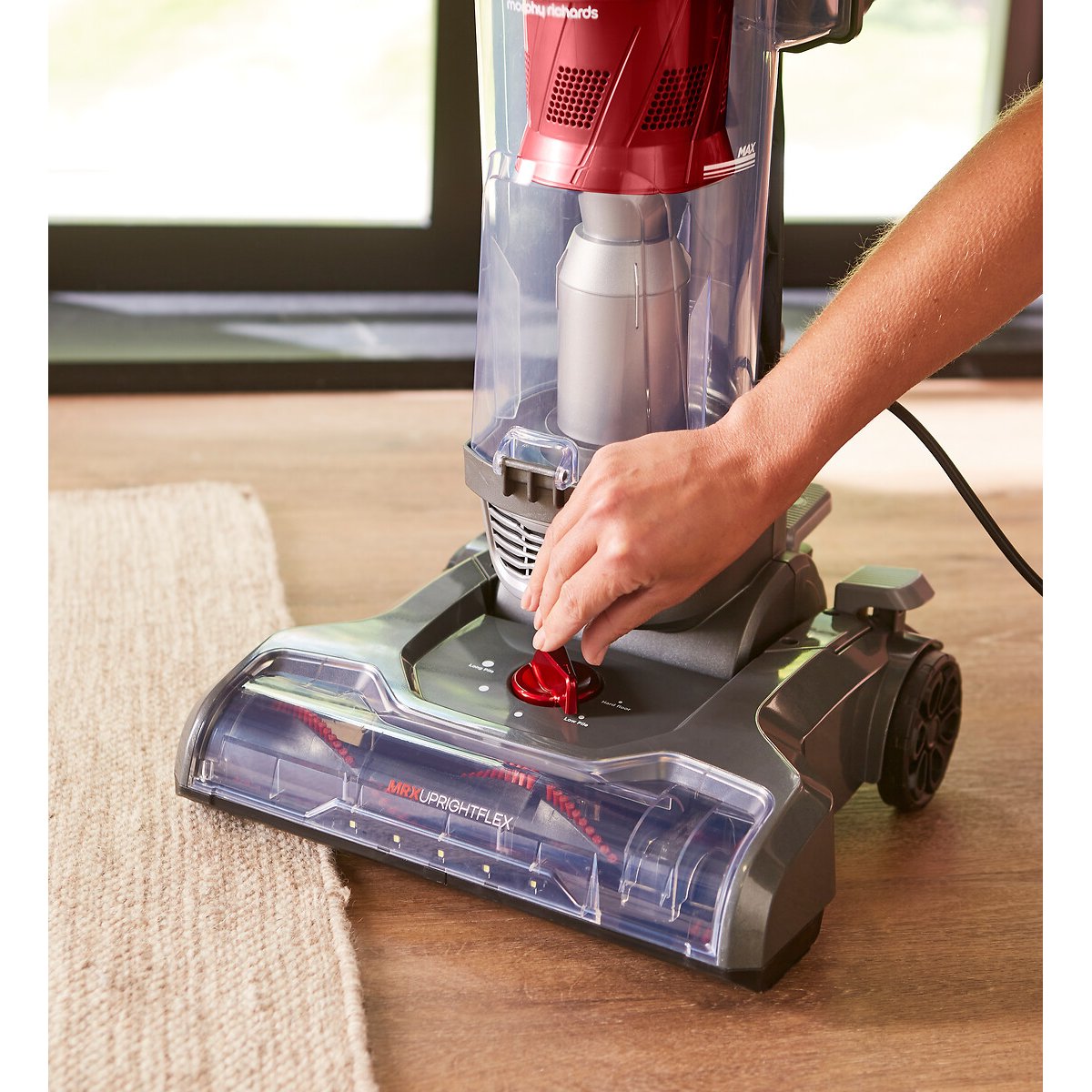 MRXUPRIGHTFLEX PowerLite Stretch Upright Vacuum - 711000 black, MORPHY RICHARDS