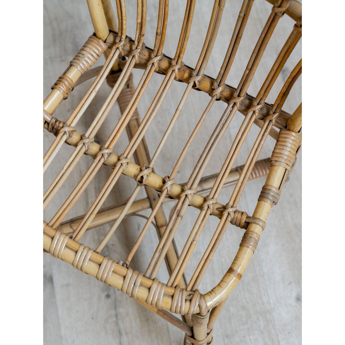 Chaise enfant en rotin Ernestine N°1360 - Bon état bois clair, DEBONGOUT