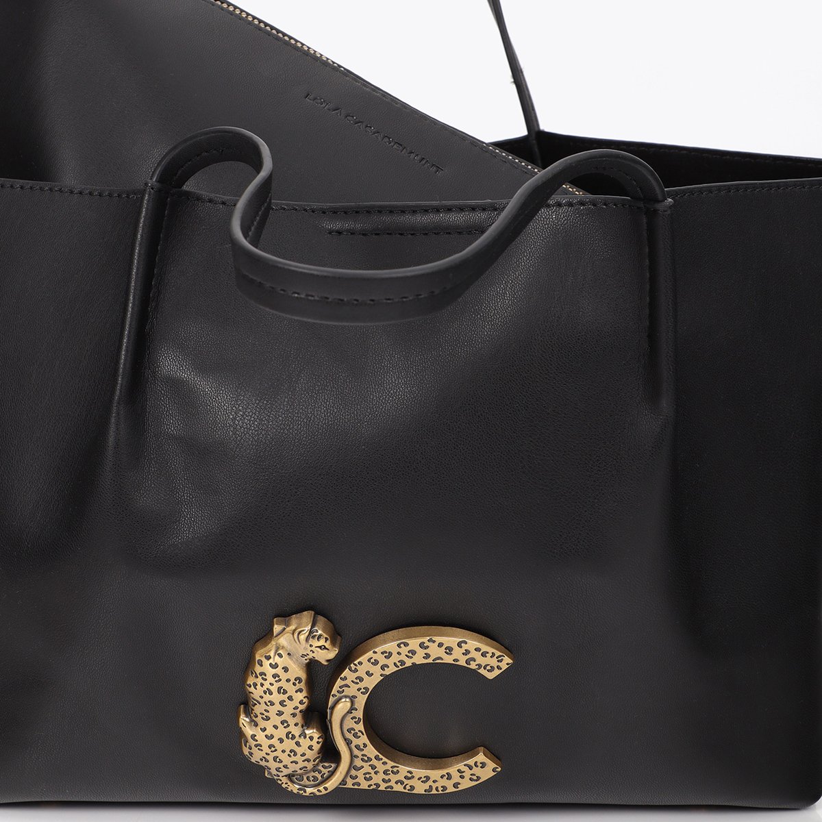 Sac à main à logo métallique noir, LOLA CASADEMUNT