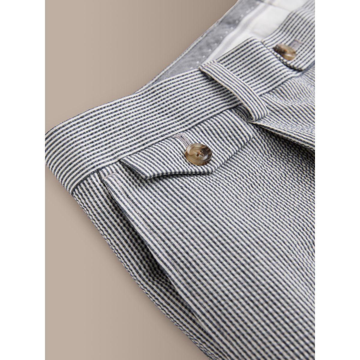 Pantalon de costume ajusté rayé en seersucker signature bleu, NEXT