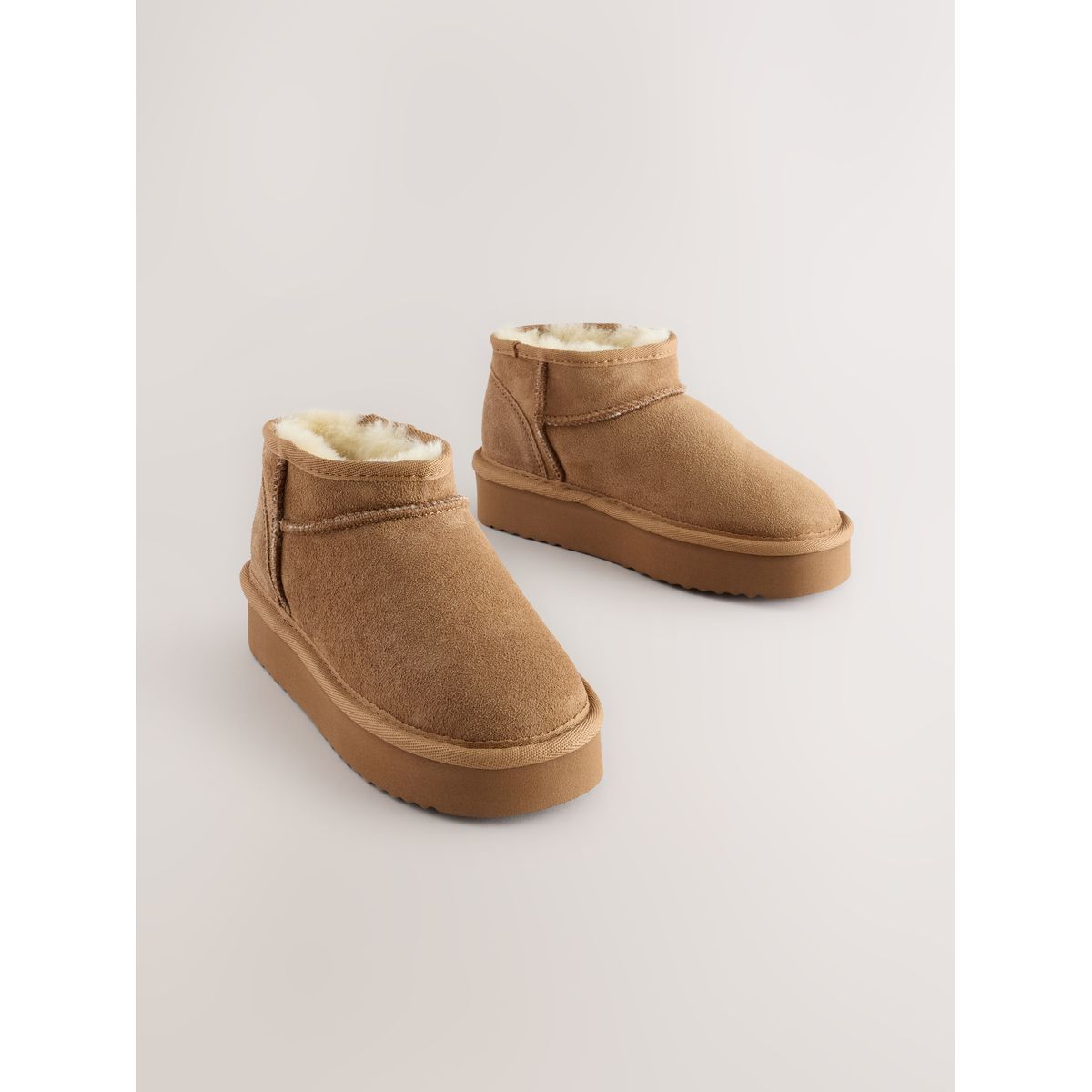 Bottines en peau de mouton à enfiler marron fauve, NEXT