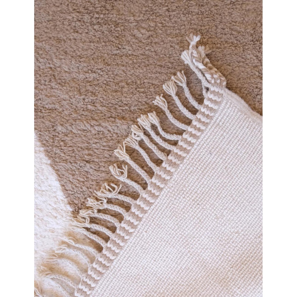 Tapis berbère original au style minimaliste en laine 248 x 350 cm brun naturel, AFK LIVING