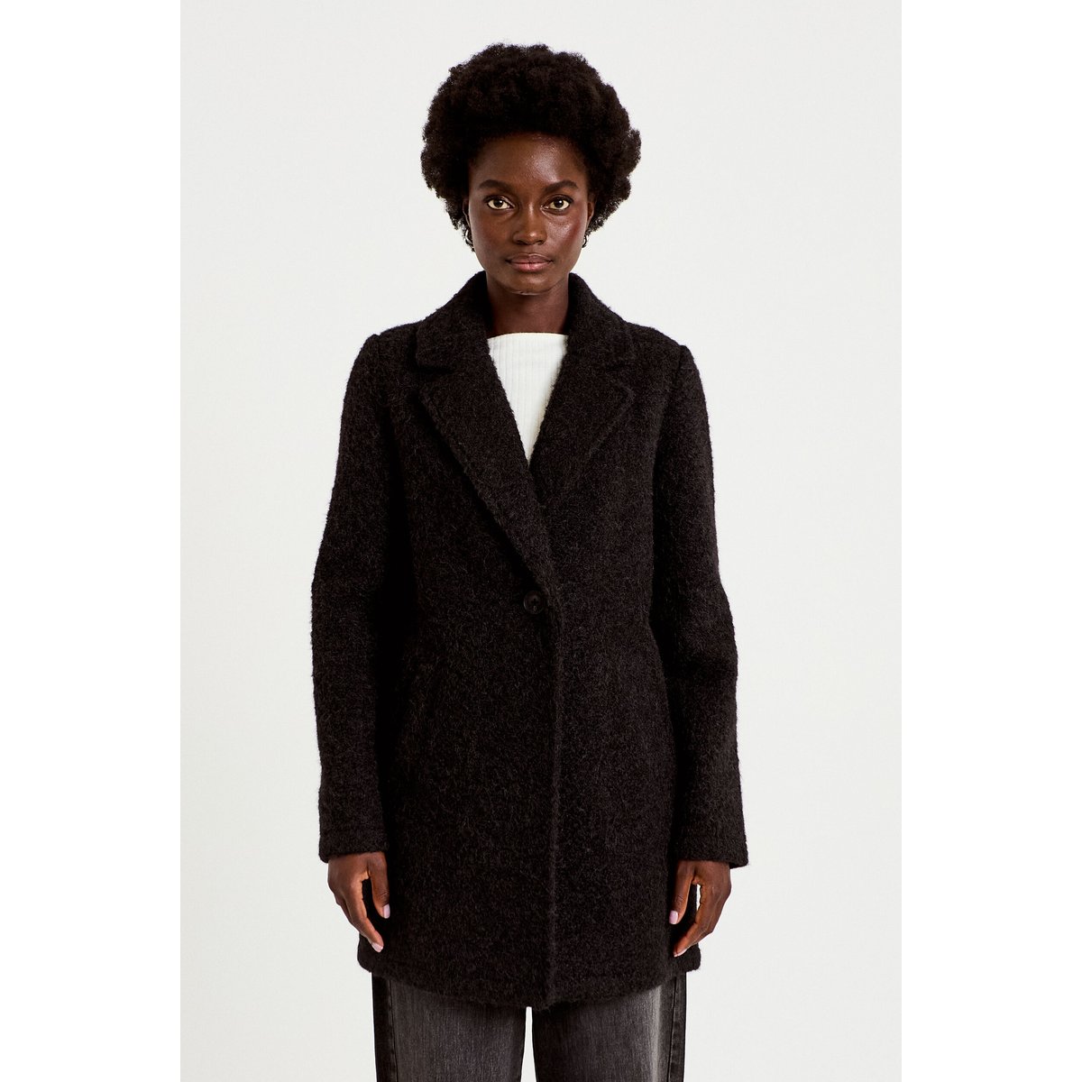 Manteau droit mi-long col tailleur noir, CACHE CACHE