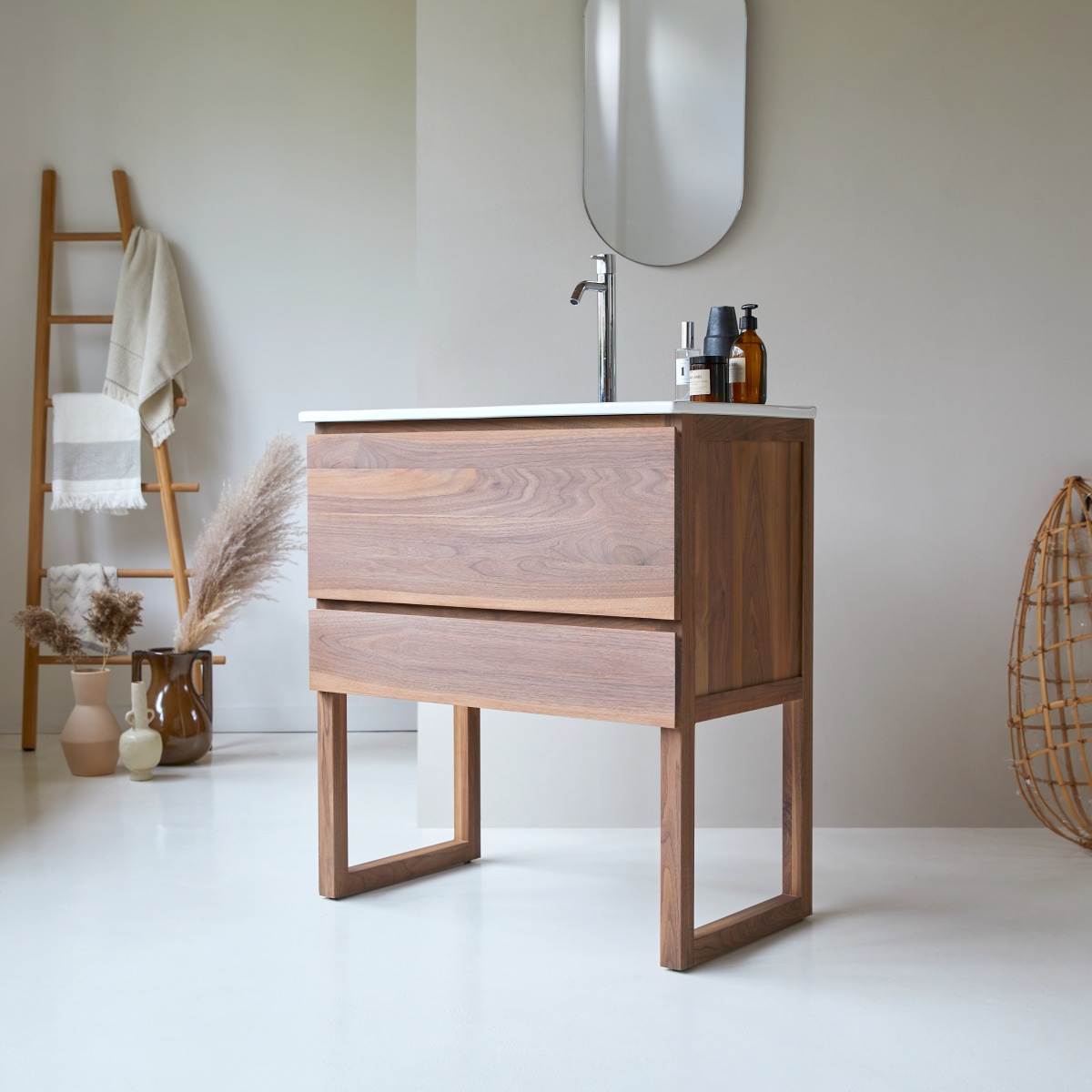 Meuble Salle De Bain en Noyer massif, EDGAR marron foncé, TIKAMOON