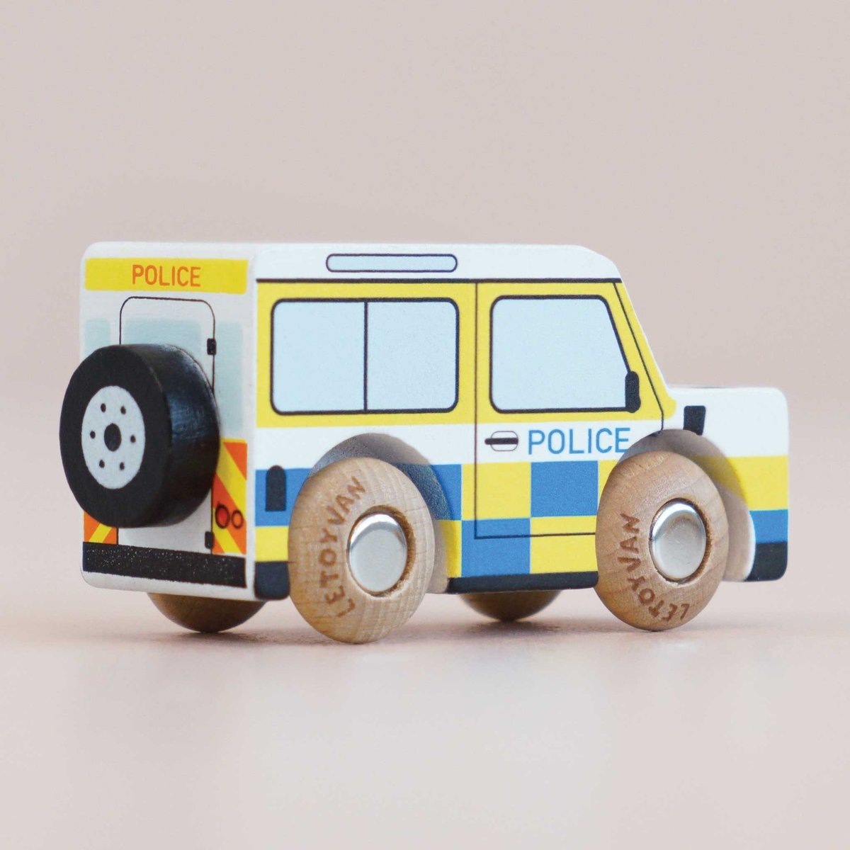 Voiture Bobby No 40 blanc, LE TOY VAN