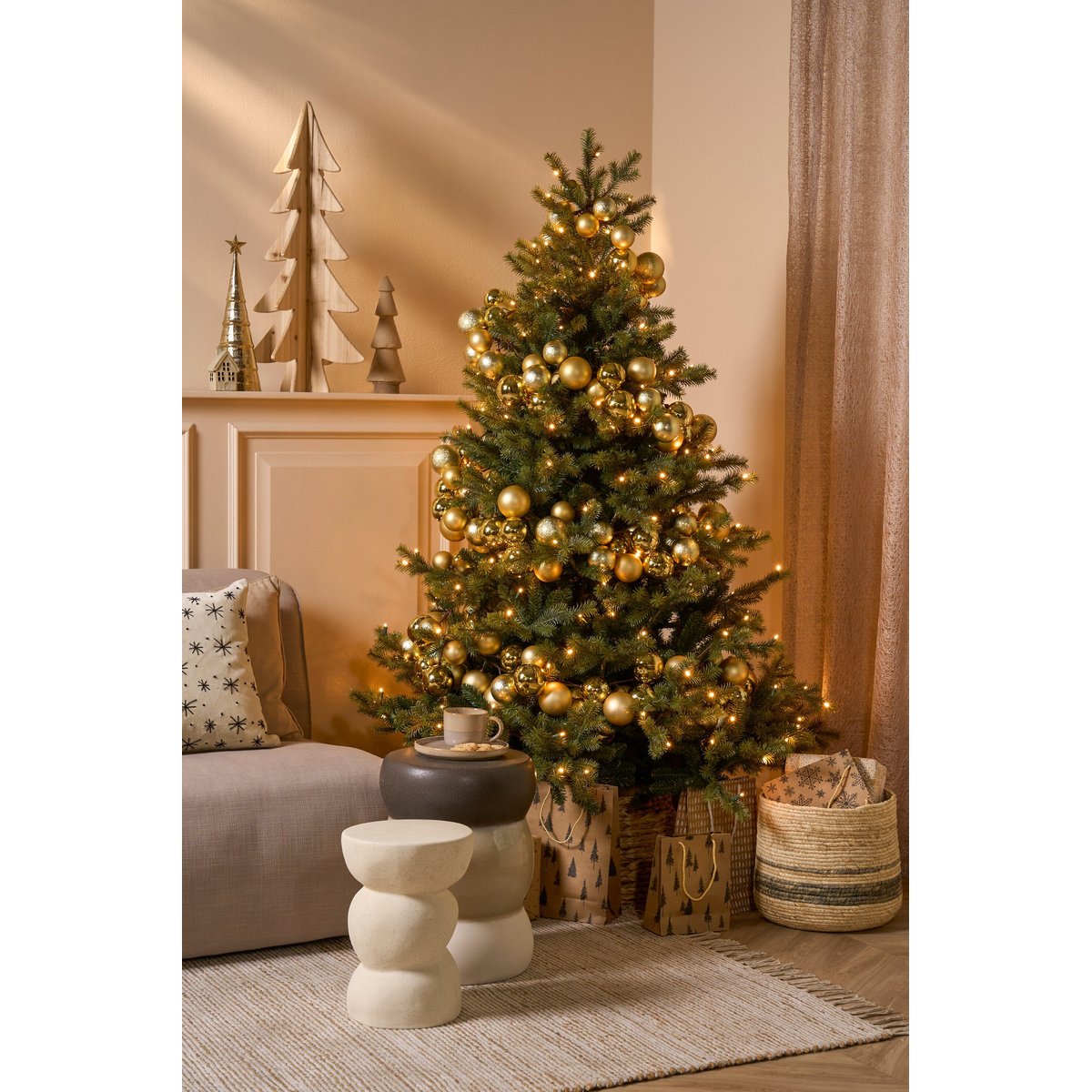 Sapin de Noël artificiel avec LED H215 cm CLIVE vert, BLACK BOX TREES