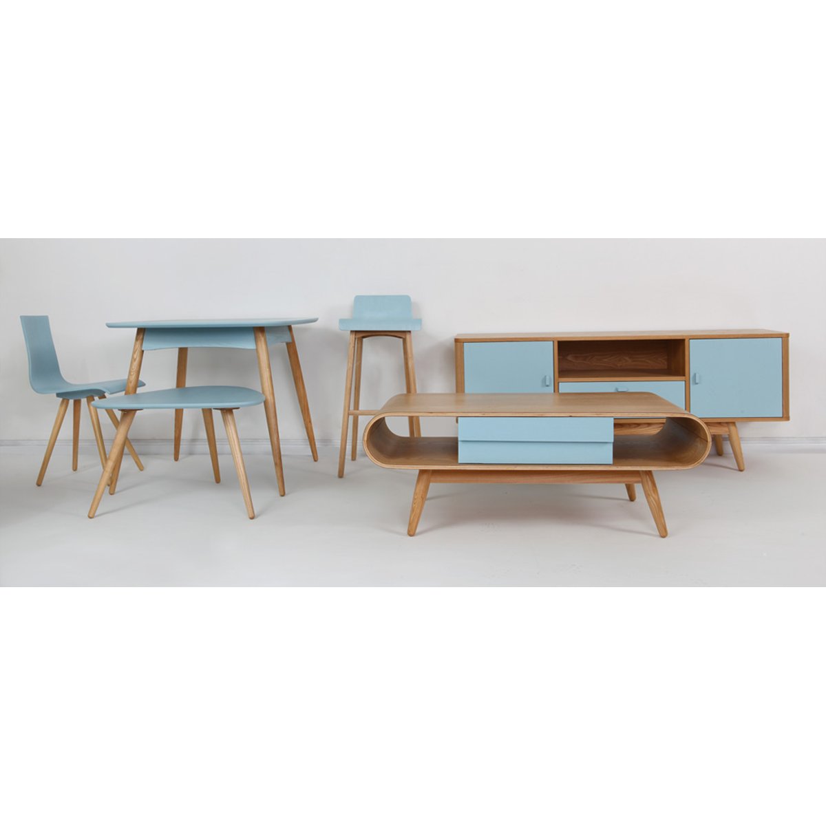 Table à manger scandinave carrée frêne naturel L90 cm BALTIK naturel, MILIBOO