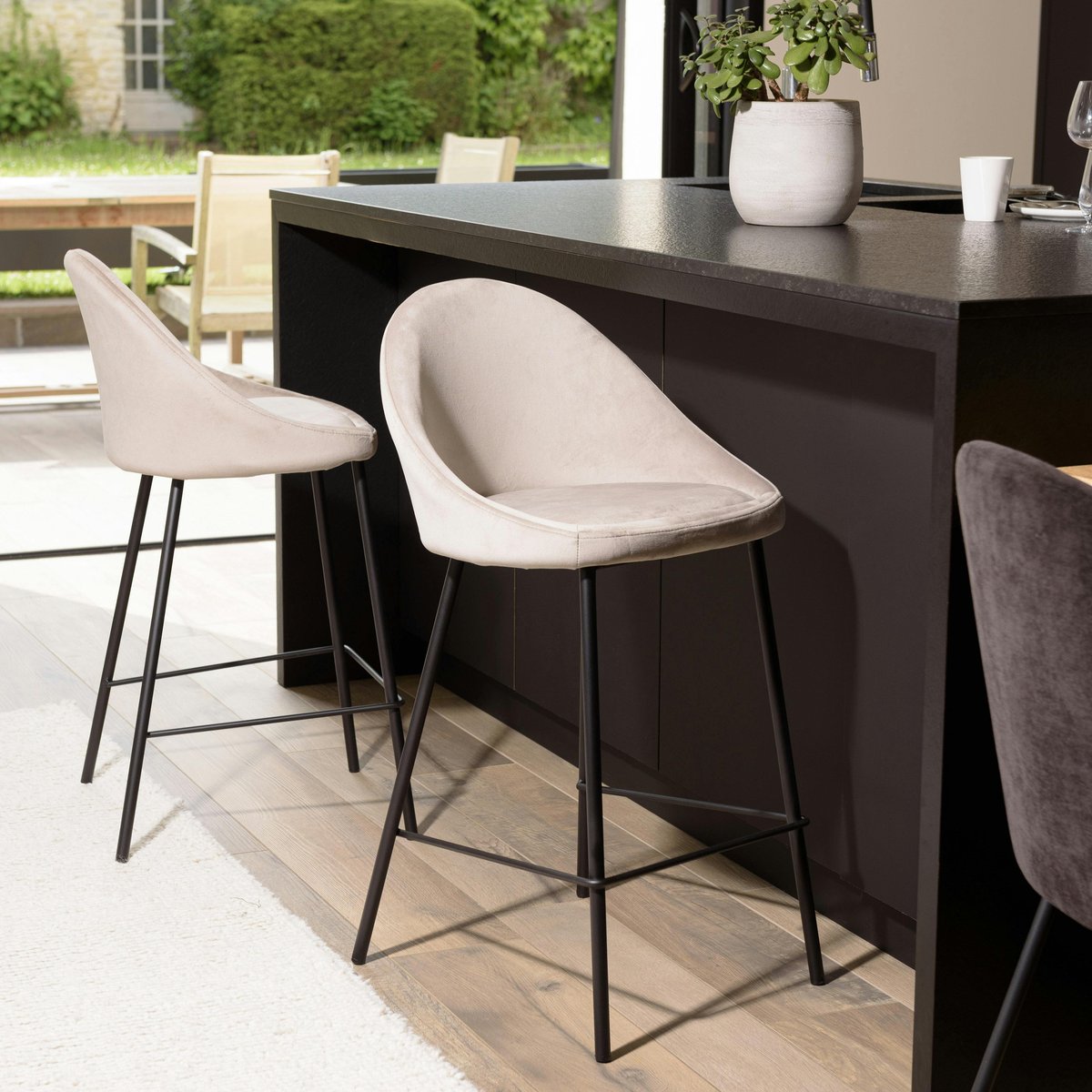 Chaise haute velours beige TIM (lot de 2) beige, PIER IMPORT