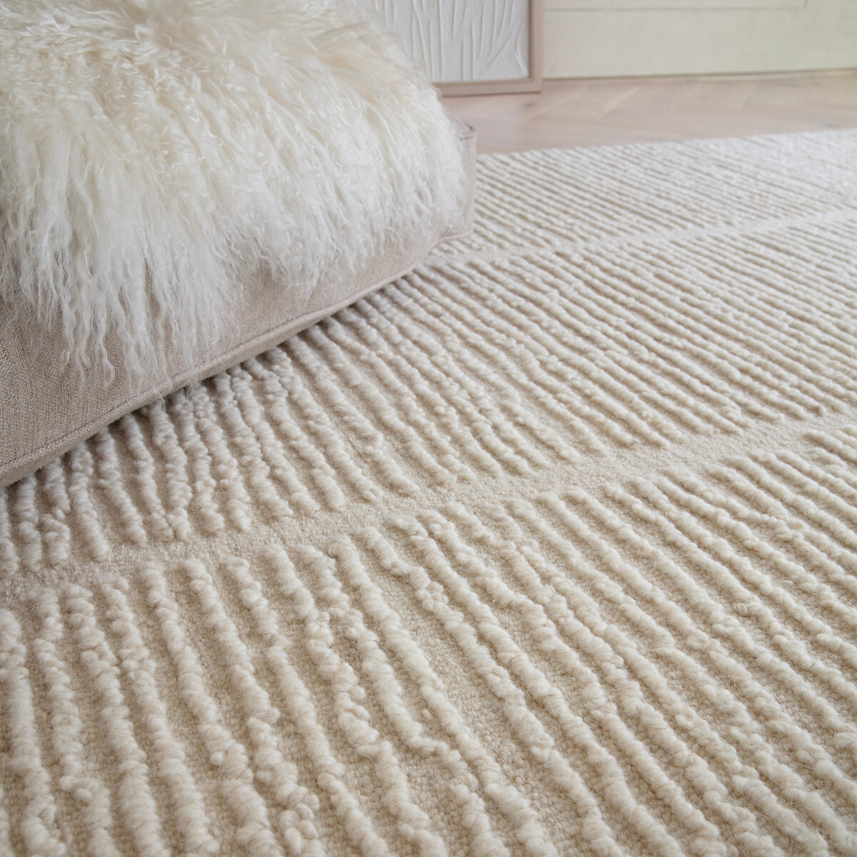 Zennith Textured Collumn Rug cream, SO'HOME