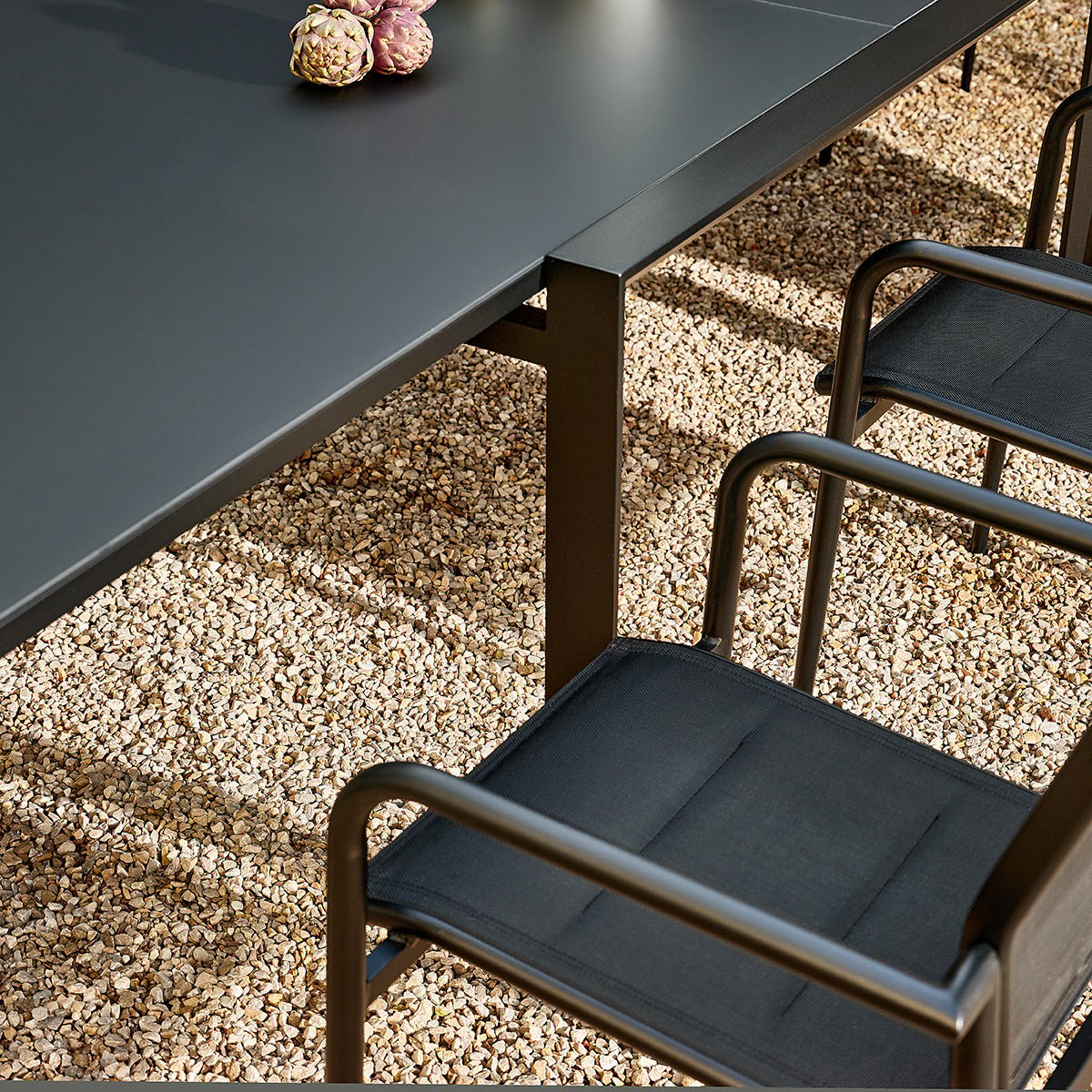 Salon de jardin aluminium et textilène noir 6/10 pers. BASALT noir, BERAH GETAH