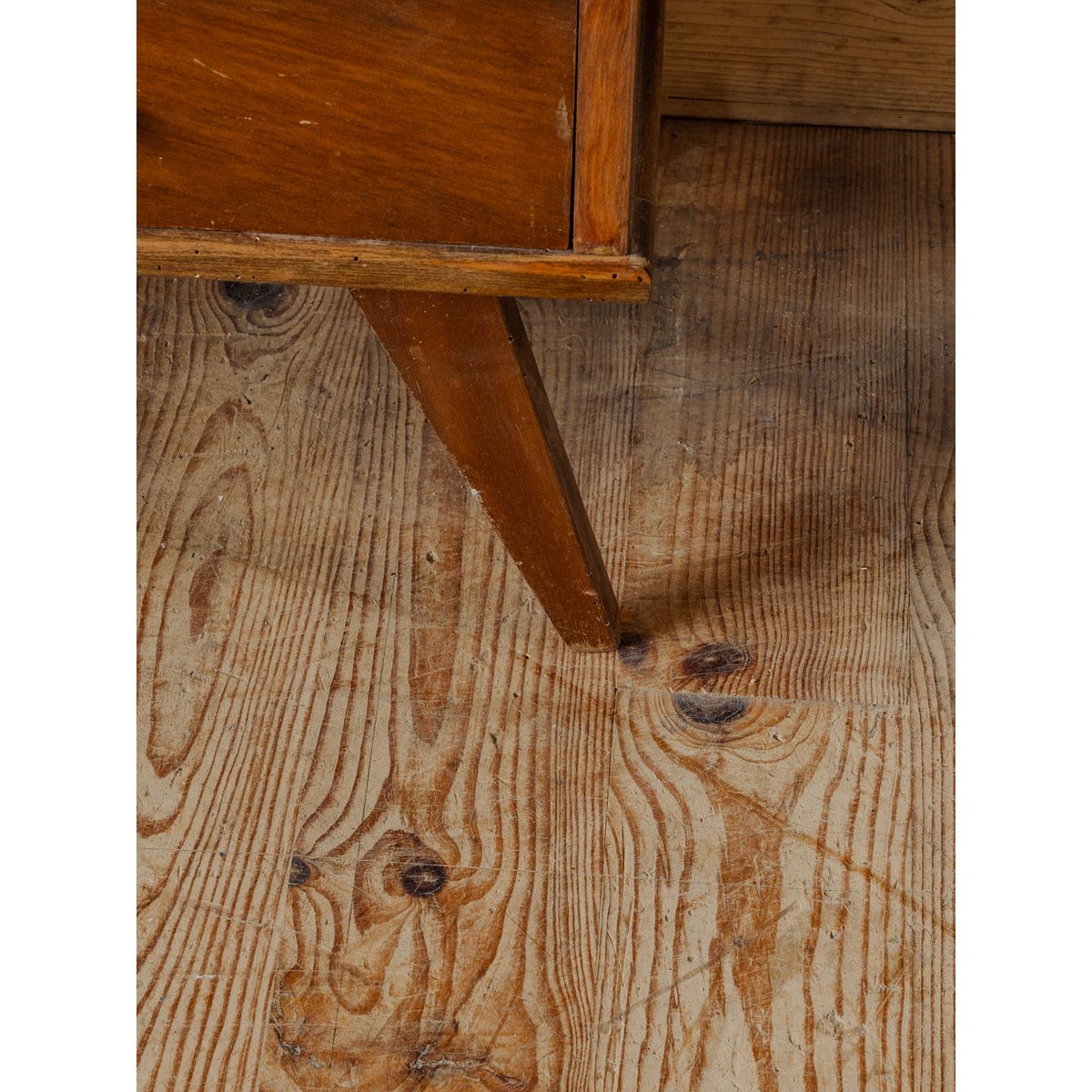 Chiffonnier en bois Valery N°94 - Bon état bois foncé, DEBONGOUT