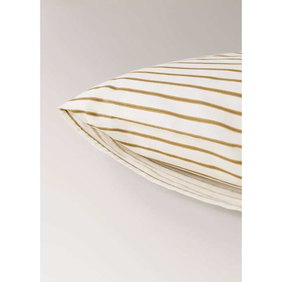 Taie d'oreiller 60 x 60 cm en coton ocre, MANGO HOME