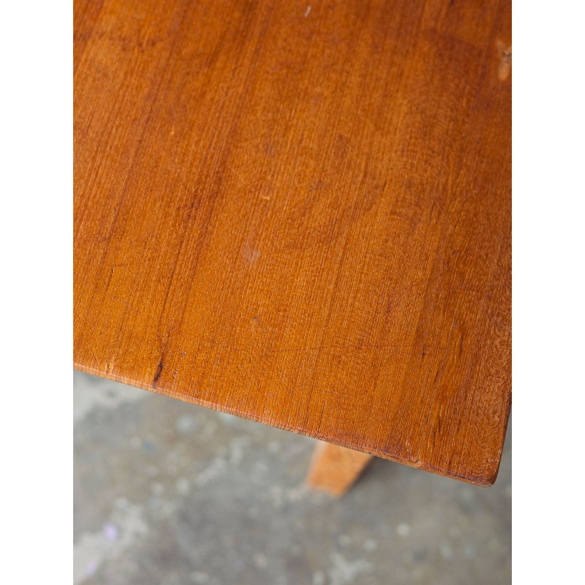 Table basse en bois Léonie N°472 - Bon état bois foncé, DEBONGOUT