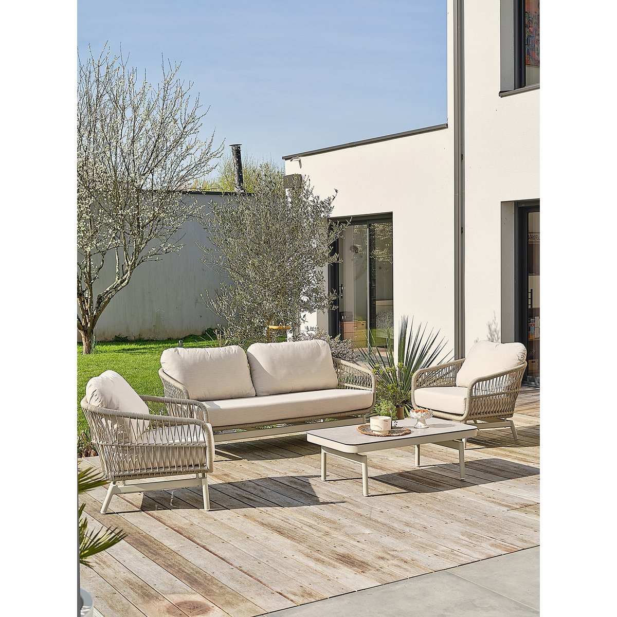 Salon de jardin bas en aluminium DYLIS grège, REMARQUABLE