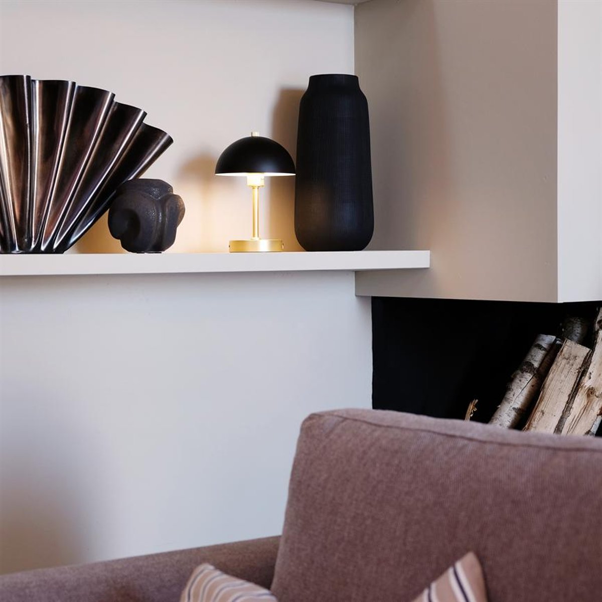 Lampe à poser LED Malmö noir, laiton, DYBERG LARSEN