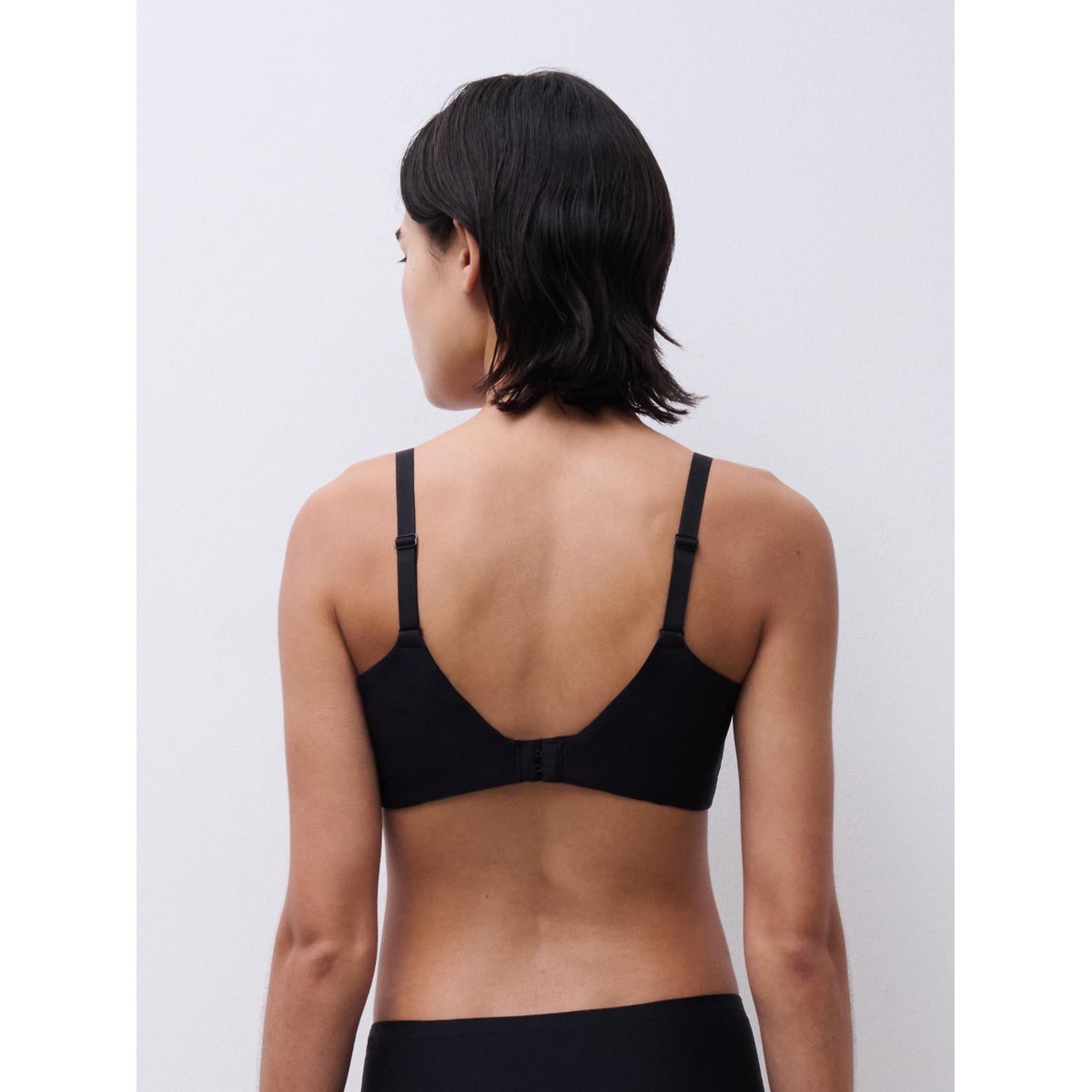 Soutien-gorge sans armature maintien GRAPHIC SUPPORT noir, CHANTELLE