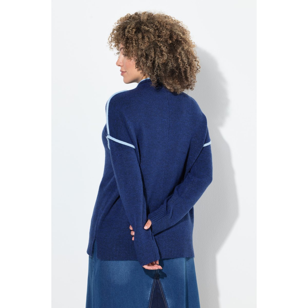 Pull oversize, bordures contrastantes bleu foncé, ULLA POPKEN