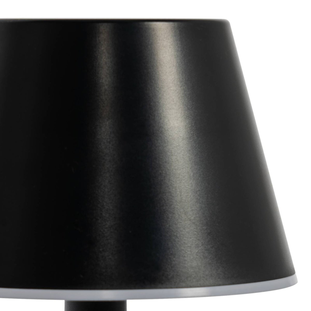 moderneLED, Gaja noir, LINDBY