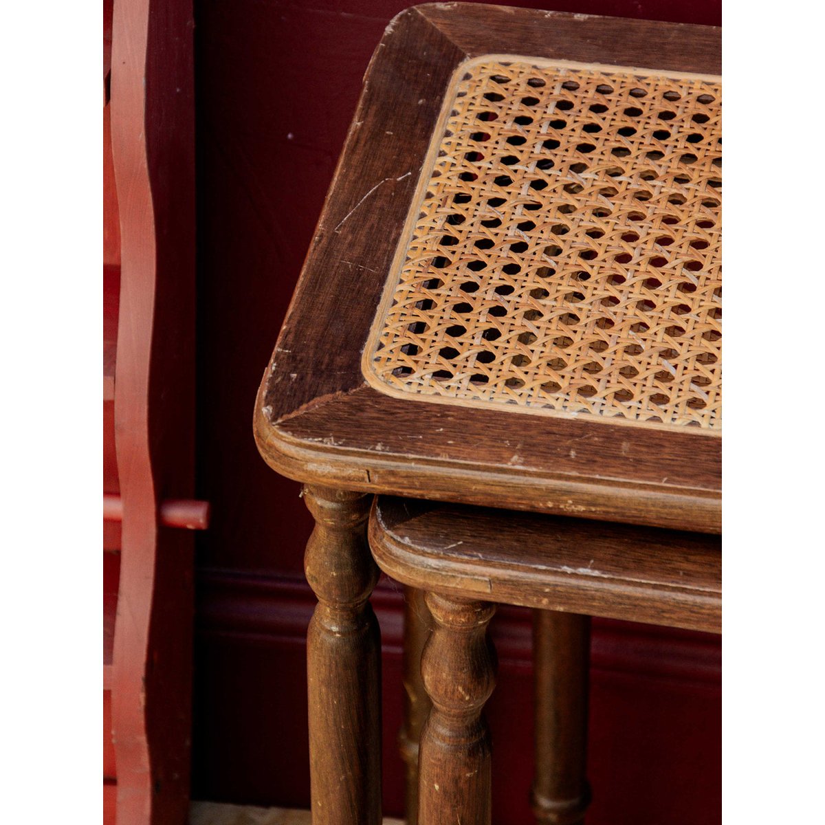 tables gigognes en cannage Barbara N°63 - Bon état bois, DEBONGOUT