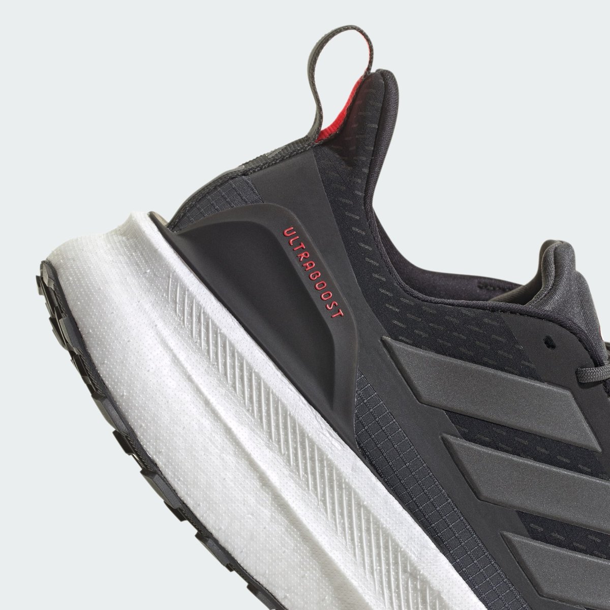 Chaussure Ultraboost 5 Tr Chaussure Ultraboost 5 Tr core black / iron metallic / lucid red, adidas Performance