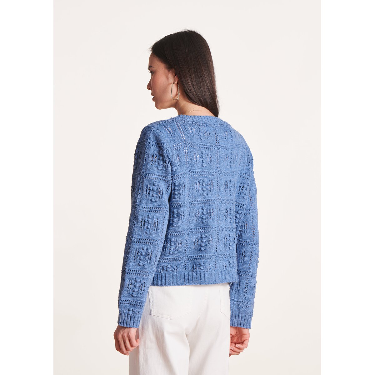Gilet ouvert en maille crochet bleu denim, LA FEE MARABOUTEE
