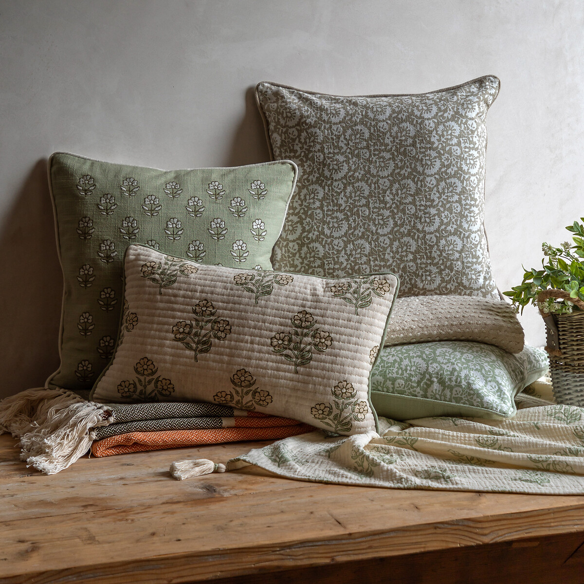 Marlow Floral Filled Cushion sage, SO'HOME