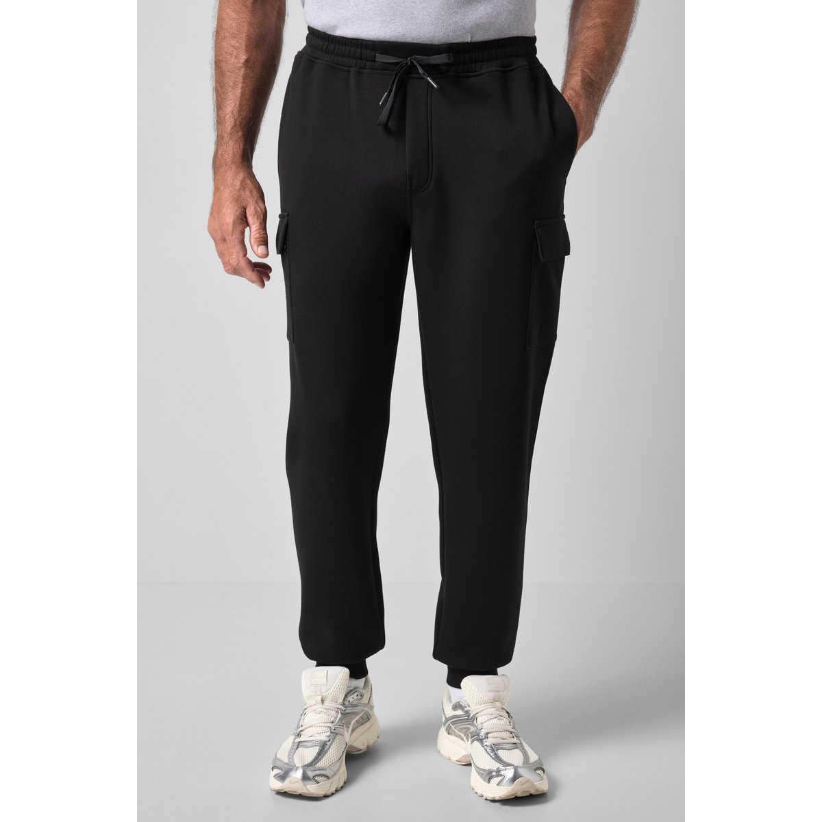 Pantalon cargo avec de nombreuses poches noir, JP1880