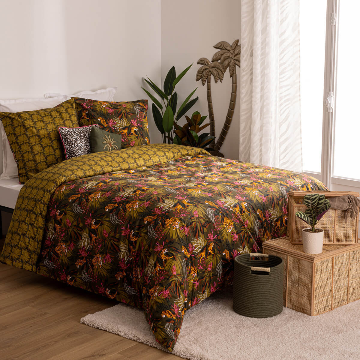 Parure de lit imprimée réversible TROPICAL BOUDOIR vert kaki, ATMOSPHERA