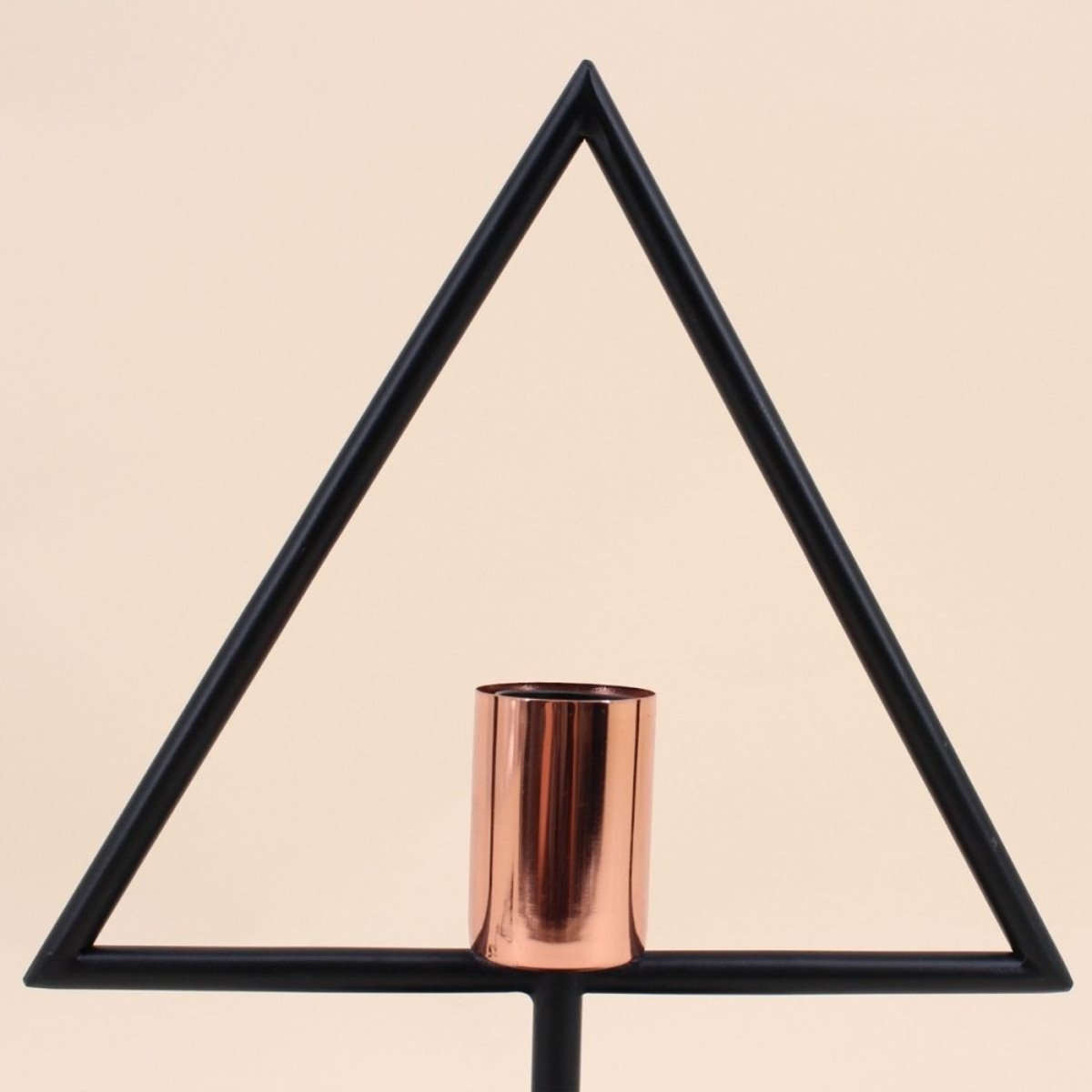Lampe à poser design forme triangle noir, ORNAMI