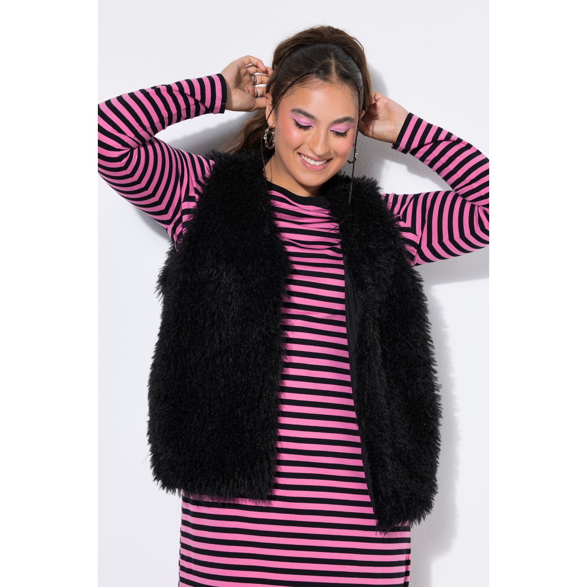 Gilet en imitation fourrure noir, STUDIO UNTOLD