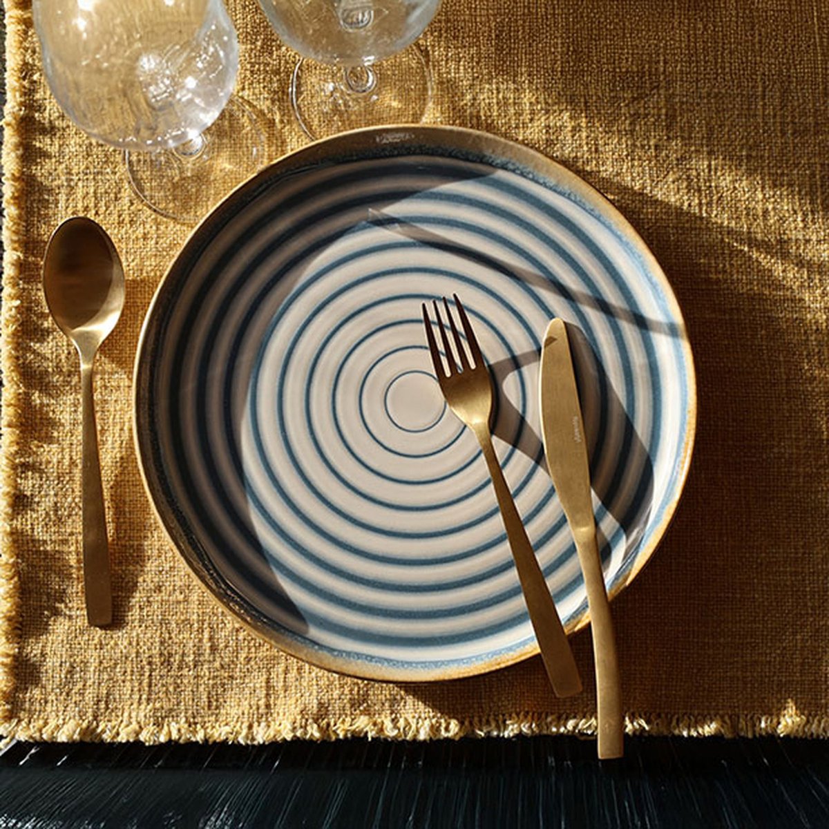 Lot de 6 assiettes plates 27cm en faïence, SPIRALE bleu, NOVASTYL