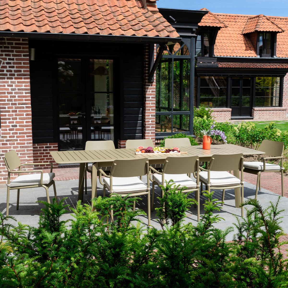 Ensemble de jardin extensible 6/10p en aluminium Kaki clair 8 fauteuils HAVANA kaki clair, WILSA GARDEN