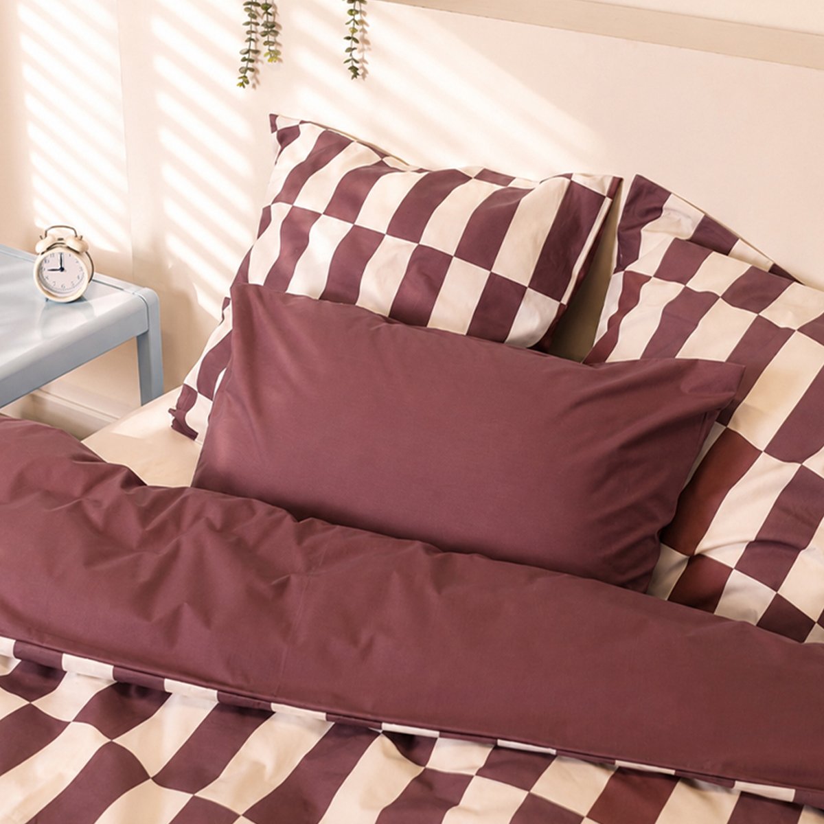 Parure de lit imprimée en percale de coton bio, taies carrées, LE DAMIER violet, A DEMAIN