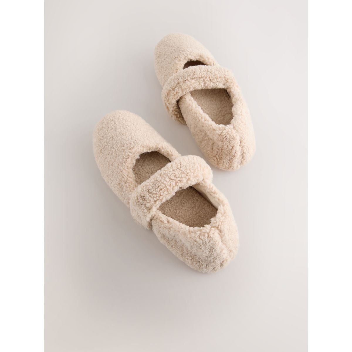 Chaussons ballerines en peau lainée naturel, NEXT